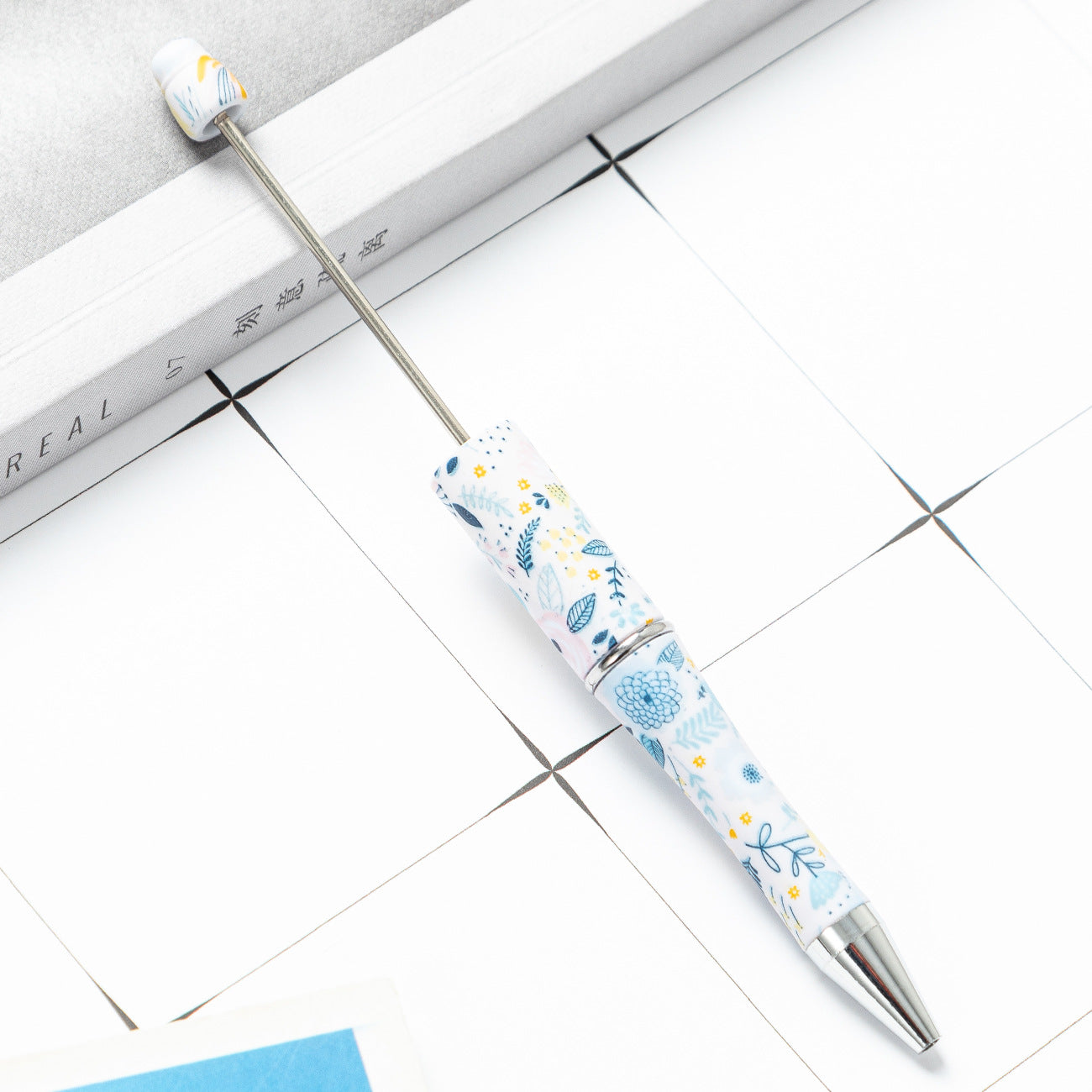 Stock plastic beaded pen wholesale creative diy handmade plastic beaded pen water transfer cartoon flower ballpoint pen